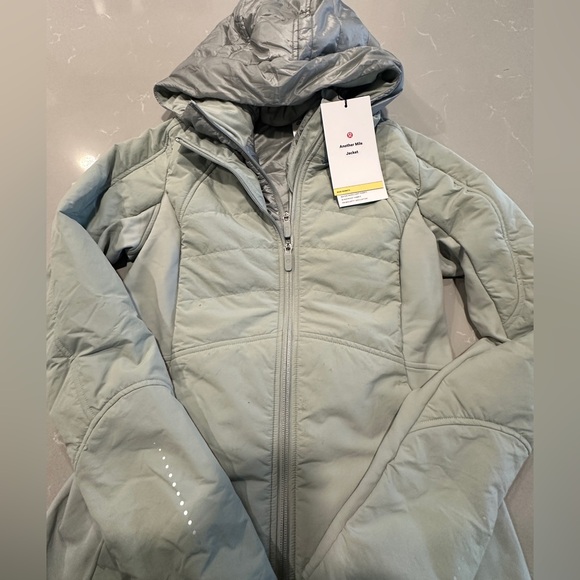 Lululemon Another Mile Jacket Jade Grey Sz 6 NWT - Picture 8 of 11